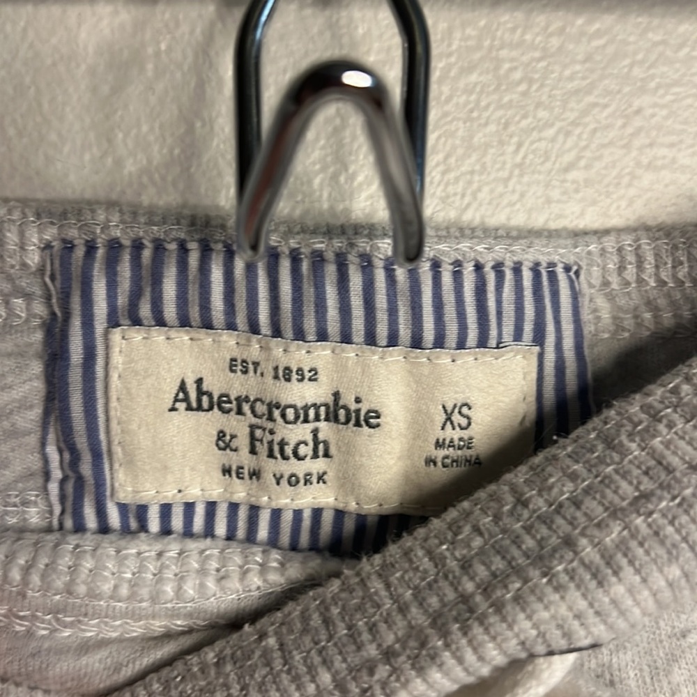 A&F SHORTS - Picture 5 of 5